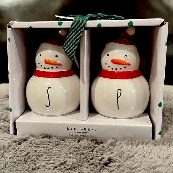 ⛄️⛄️ RAE DUNN Snowmen S&P Shakers ⛄️⛄️ - Picture 1 of 1